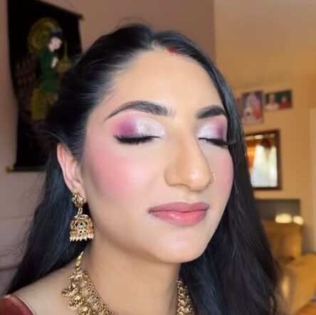 aakriti makeup