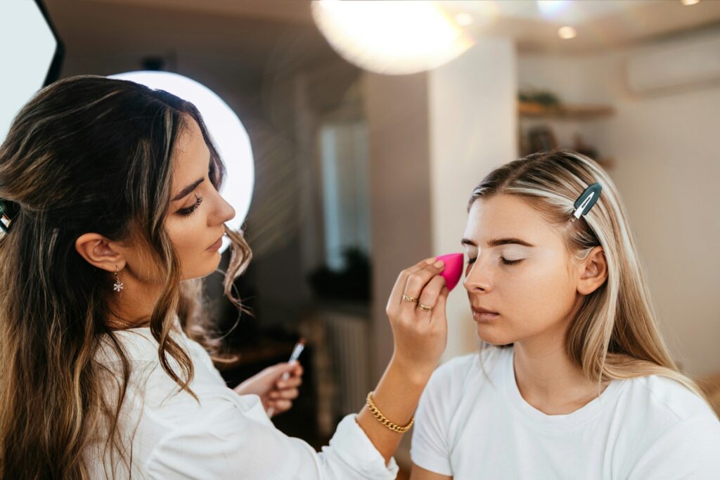 What Makeup Workshops in Leander Teach for Early Fall Looks